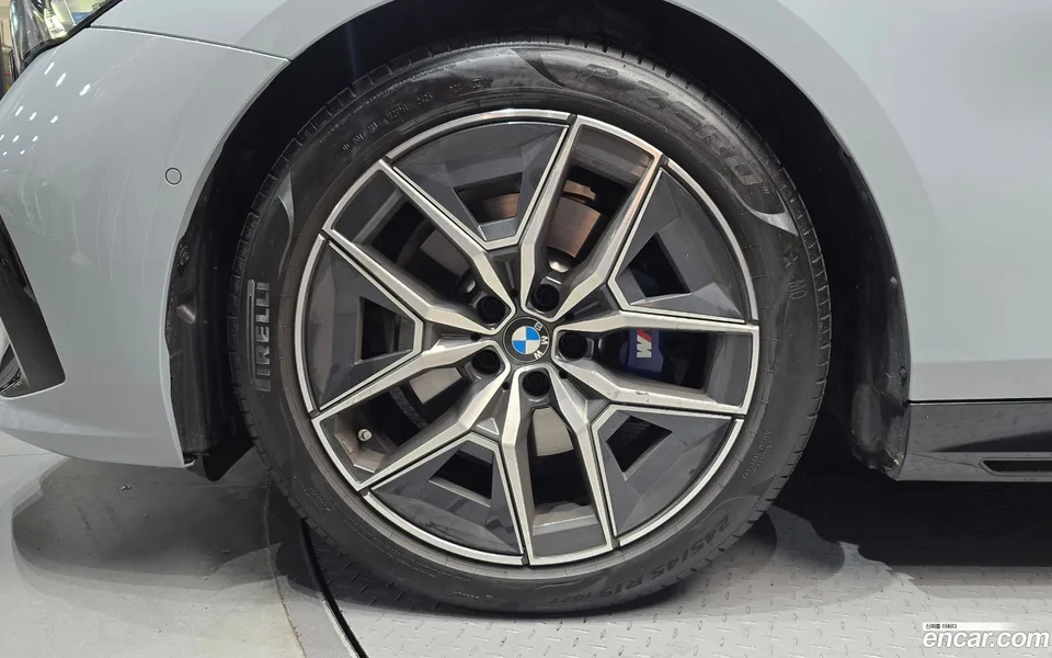 BMW 5 Series 520i M 2025 — миниатюра 2