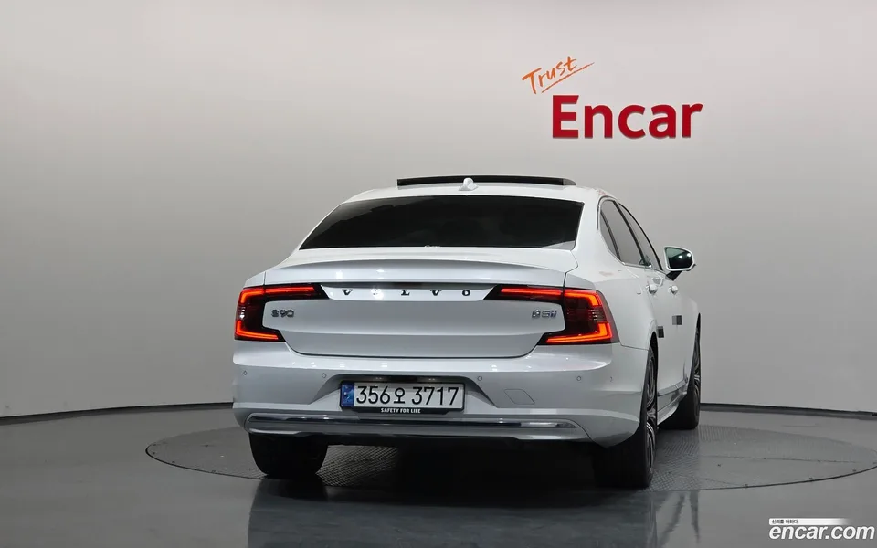 Volvo S90 B5 2023 — thumbnail 4