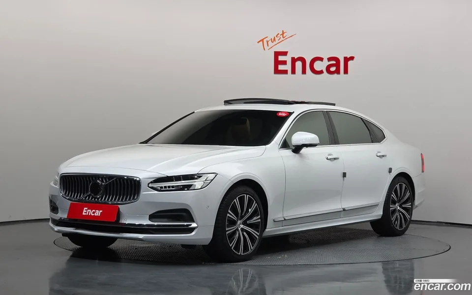 Volvo S90 B5 2023 — photo 1, buy with delivery to Moscow