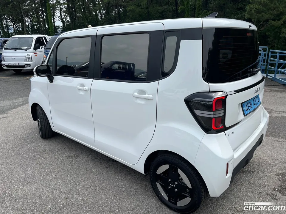 Kia Ray EV 2024 — thumbnail 2