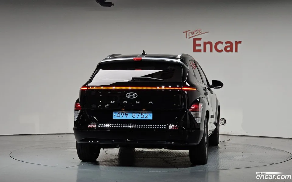 Hyundai Kona Electric 2023 — thumbnail 4