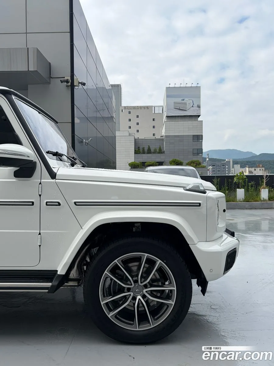 Mercedes-Benz G-Class G450d 2026 — thumbnail 2