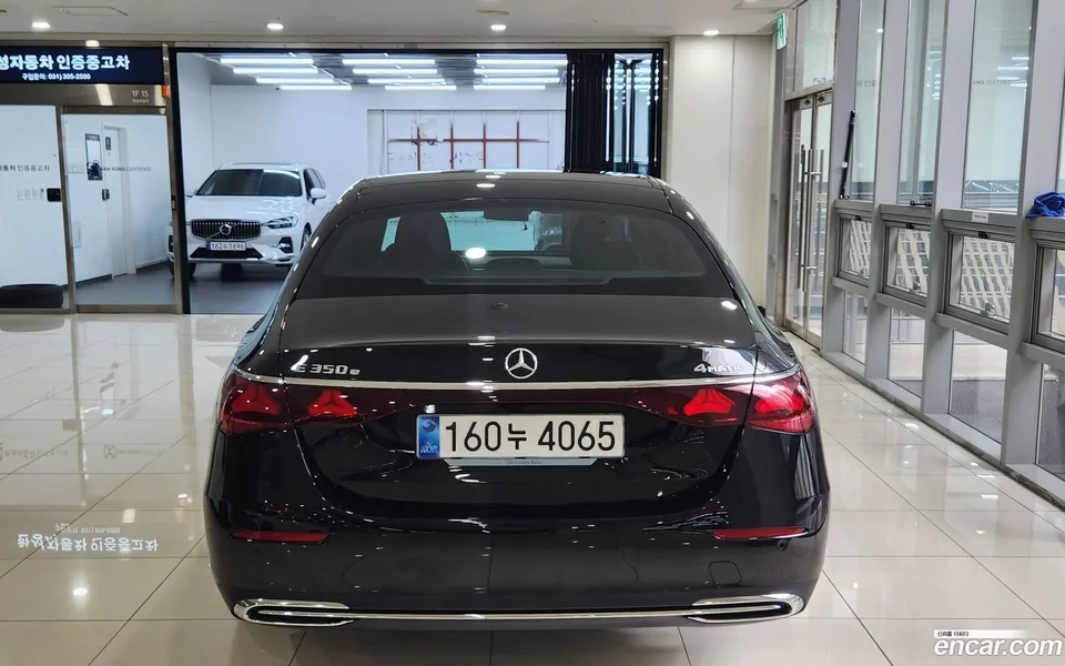 Mercedes-Benz E-Class E350e 4MATIC 2025 — миниатюра 3