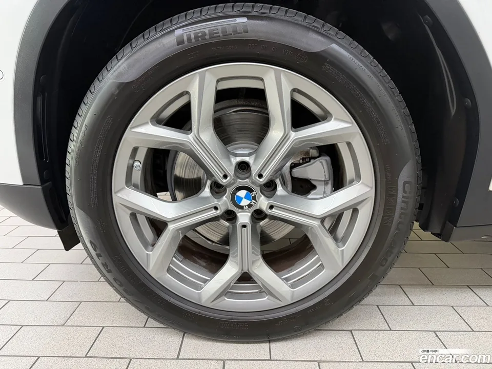 BMW X3 xDrive 20i 2022 — thumbnail 2