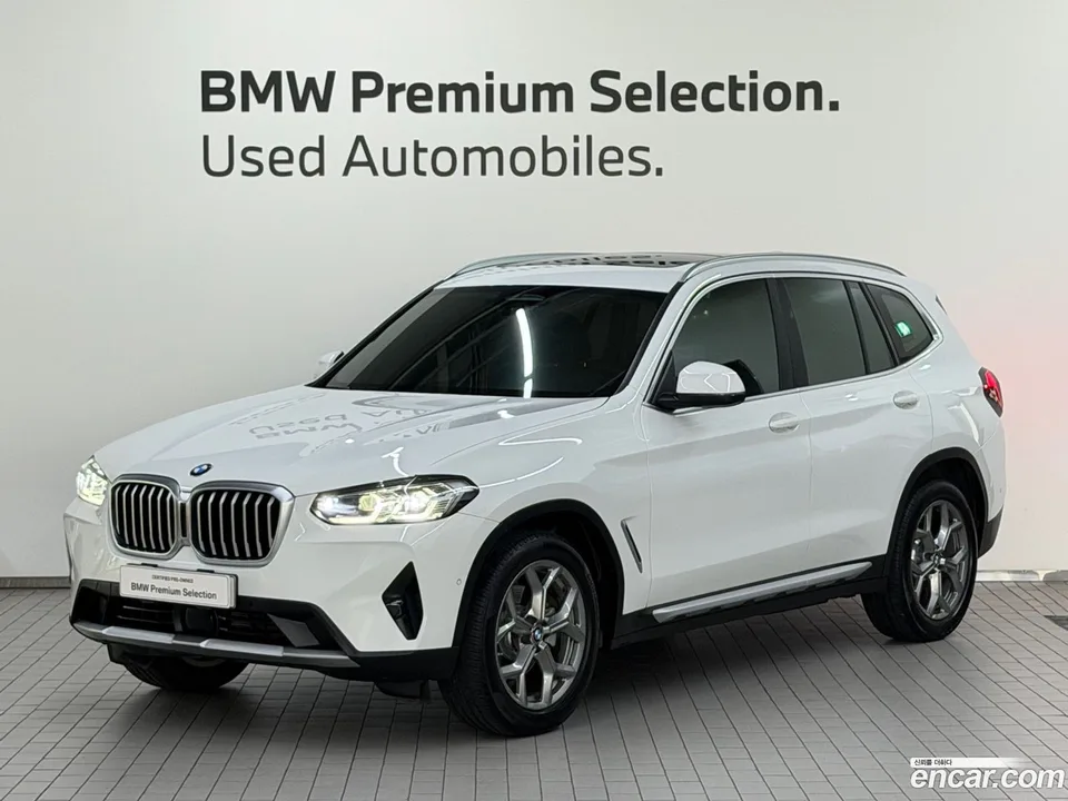 BMW X3 xDrive 20i 2022 — photo 1, buy with delivery to Moscow