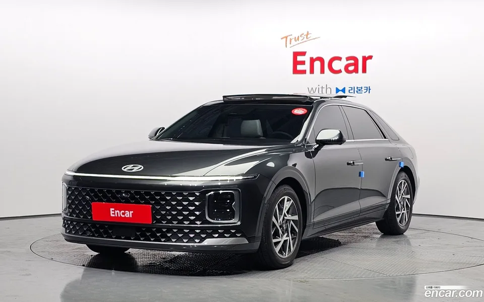 Hyundai Grandeur Hybrid 2023 — photo 1, buy with delivery to Moscow