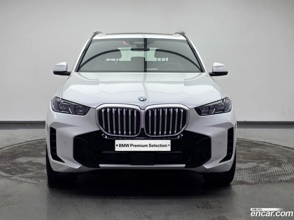 BMW X5 xDrive 40i M 2025 — миниатюра 3