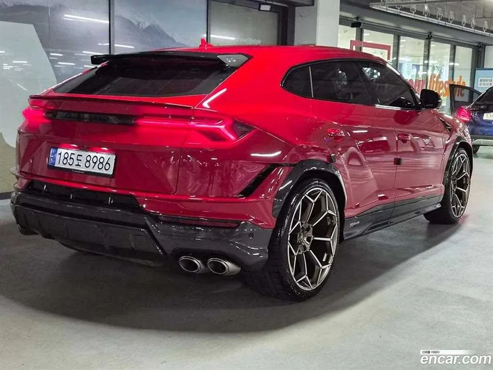 Lamborghini Urus 4.0 V8 2023 — thumbnail 4