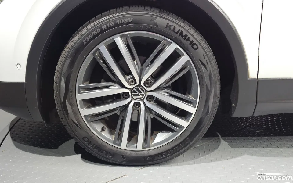 Volkswagen Tiguan 2.0 TDI 2022 — thumbnail 2