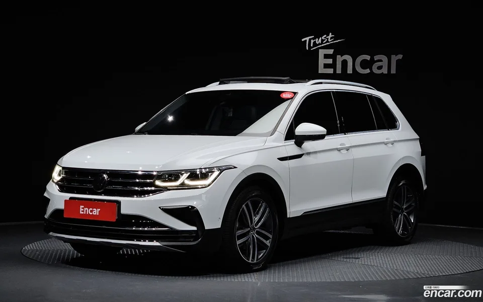 Volkswagen Tiguan 2.0 TDI 2022 — photo 1, buy with delivery to Moscow