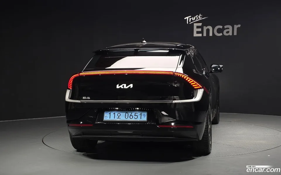 Kia EV6 2023 — thumbnail 4