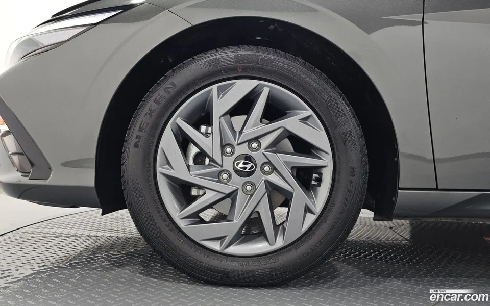 Hyundai Avante CN7 1.6 2023 — thumbnail 2