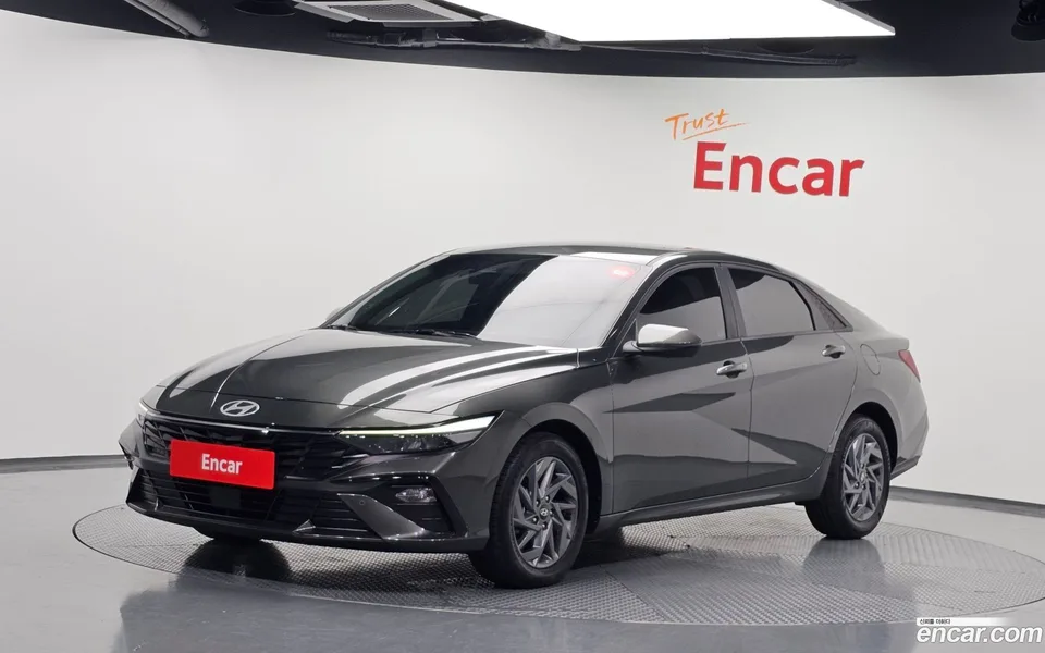 Hyundai Avante CN7 1.6 2023 — photo 1, buy with delivery to Moscow