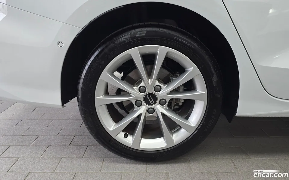 Audi A3 (8Y) 40 TFSI 2025 — thumbnail 5