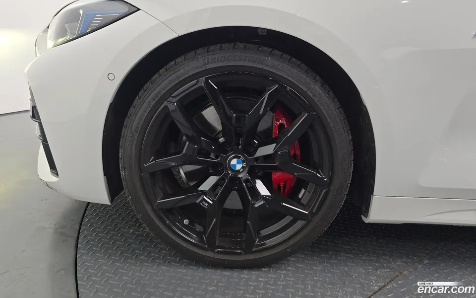 BMW 4 Series 420i M 2025 — thumbnail 2