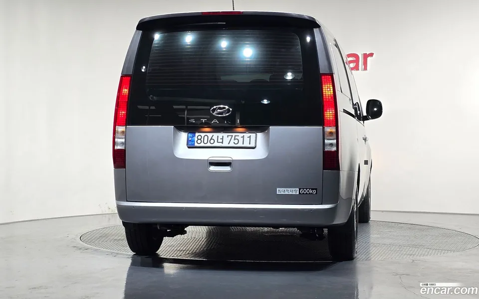 Hyundai Staria 5 2023 — thumbnail 4