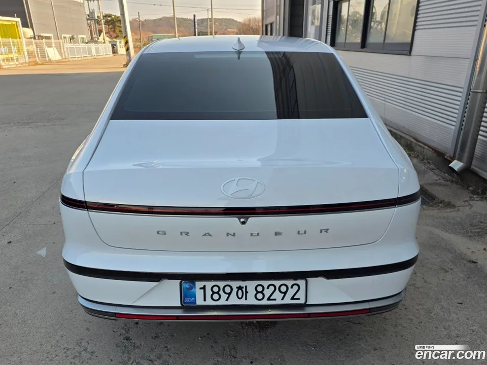 Hyundai Grandeur Hybrid 2026 — thumbnail 4
