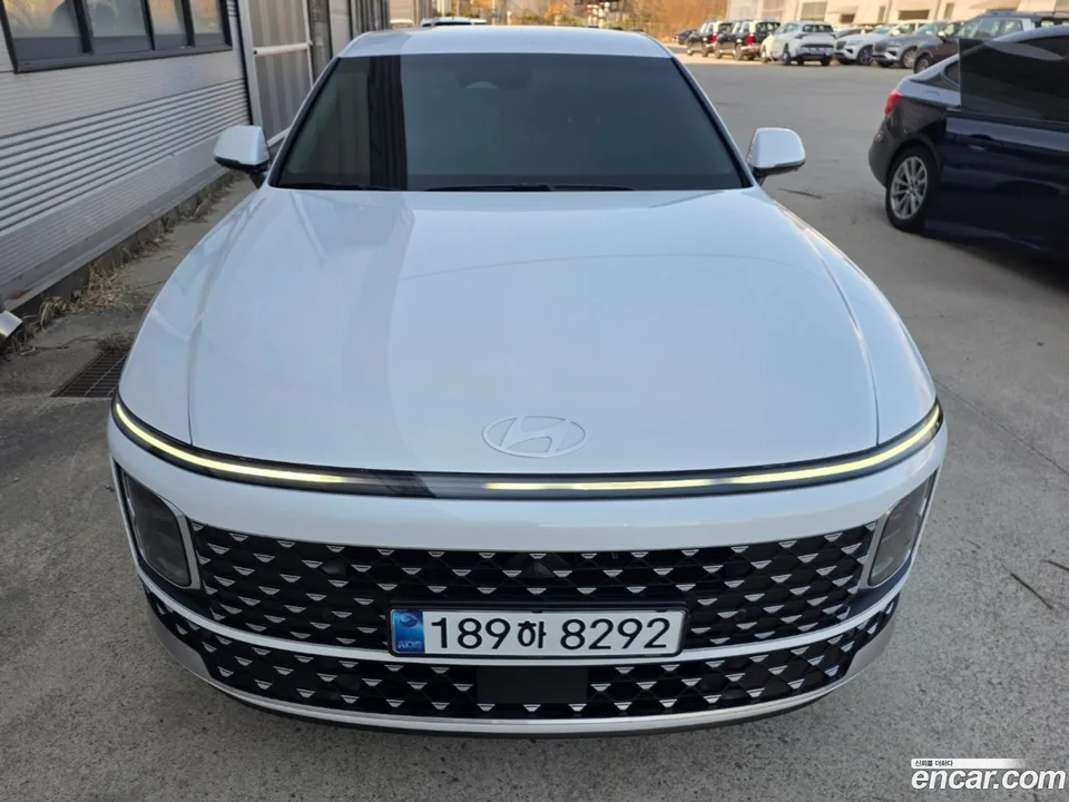 Hyundai Grandeur Hybrid 2026 — photo 1, buy with delivery to Moscow