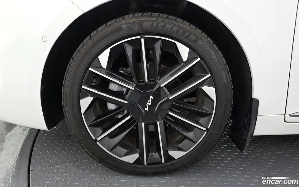 Kia K8 Hybrid 2025 — thumbnail 2