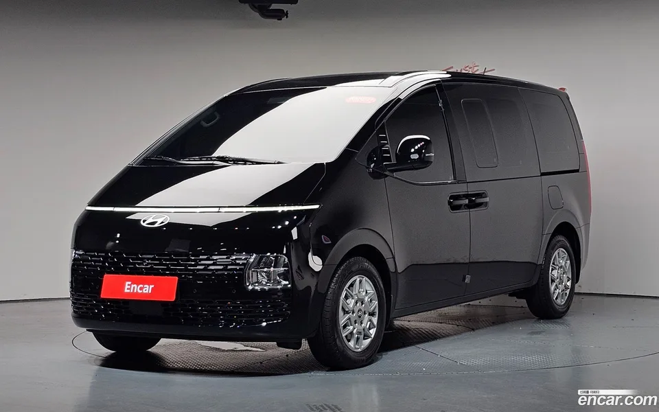 Hyundai Staria 2025