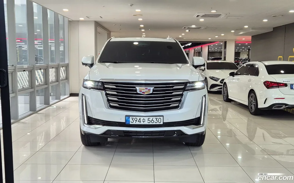 Cadillac Escalade 6.2 2023 — thumbnail 3