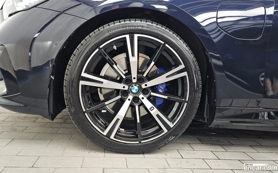 BMW 5 Series 530e M 2025 — thumbnail 5