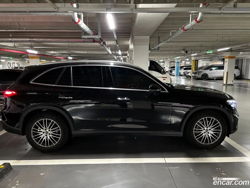 Mercedes-Benz GLC-Class GLC300 4MATIC 2026 — миниатюра 3