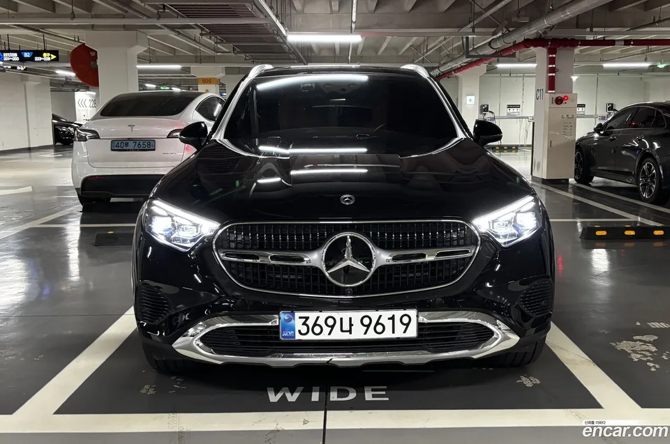 Mercedes-Benz GLC-Class GLC300 4MATIC 2026 — фото 1, купить с доставкой в Москву