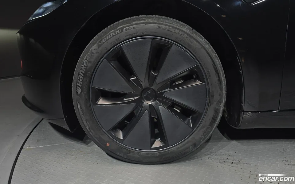 Tesla Model 3 AWD 2024 — thumbnail 2