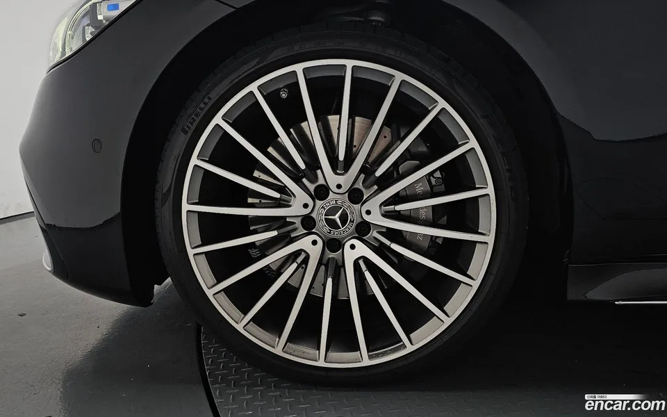 Mercedes-Benz S-Class S500L 4MATIC 2024 — thumbnail 2