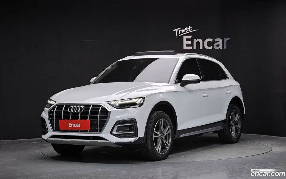Audi Q5 40 TDI 2022 — photo 1, buy with delivery to Moscow