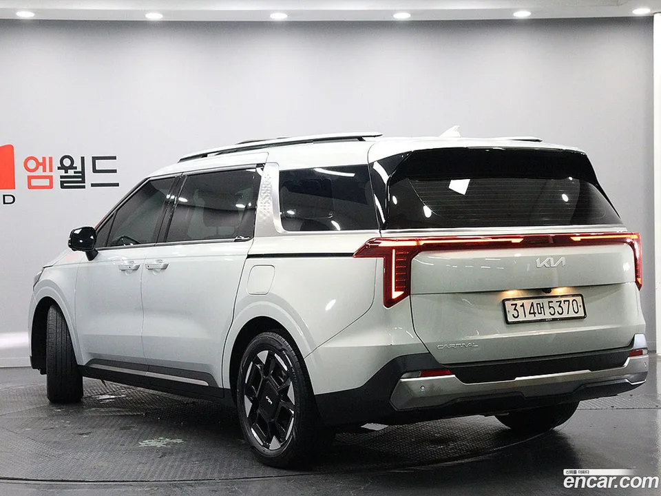 Kia Carnival 9 2024 — thumbnail 4