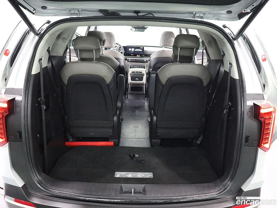 Kia Carnival 9 2024 — thumbnail 5