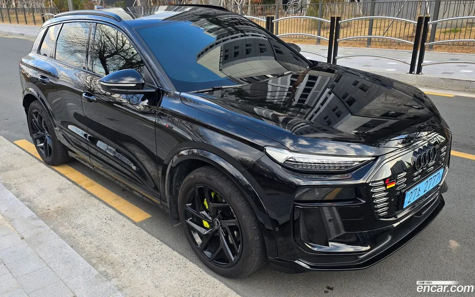 Audi Q6 e- 2025 — thumbnail 5