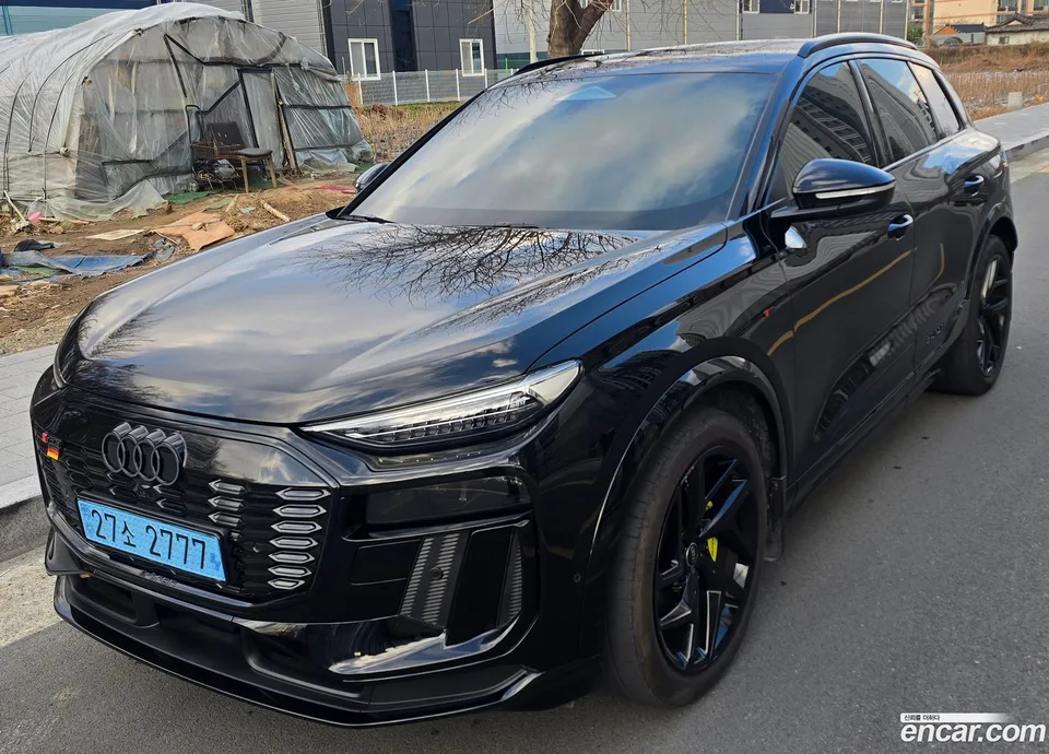 Audi Q6 e- 2025 — photo 1, buy with delivery to Moscow