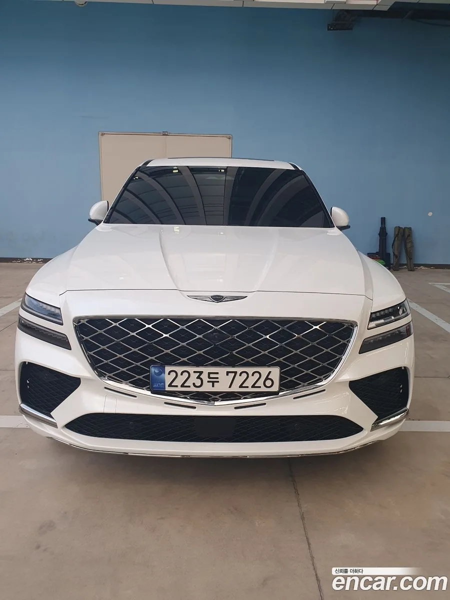 Genesis GV80 Coupe 2.5T AWD 2023 — photo 1, buy with delivery to Moscow