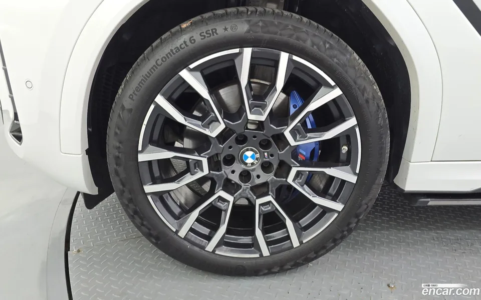 BMW X6 xDrive40i M 2023 — thumbnail 2