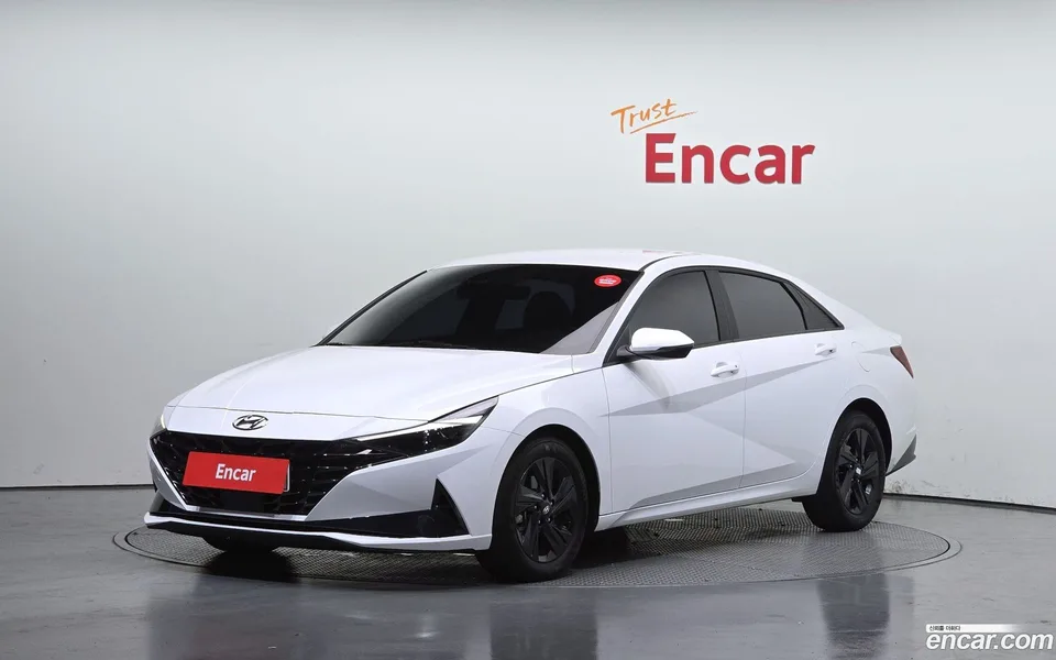 Hyundai Avante 1.6 2023 — photo 1, buy with delivery to Moscow