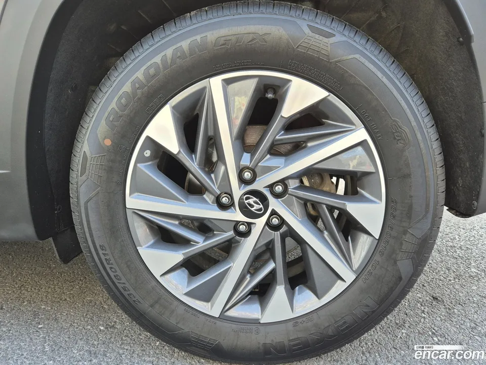 Hyundai Tucson 2.0 2WD 2023 — thumbnail 2