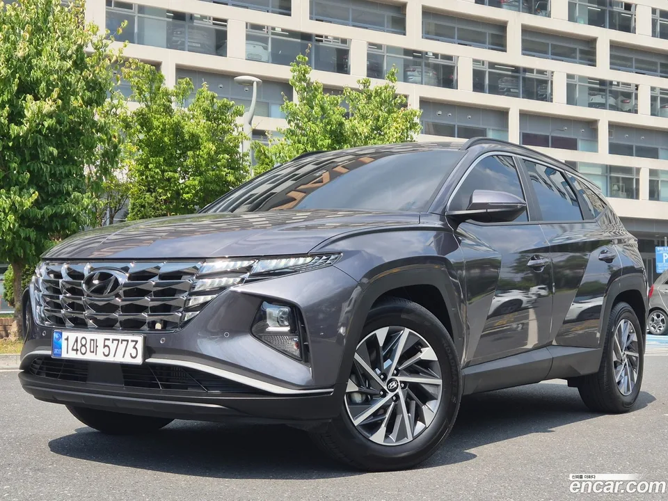 Hyundai Tucson 2.0 2WD 2023 — photo 1, buy with delivery to Moscow