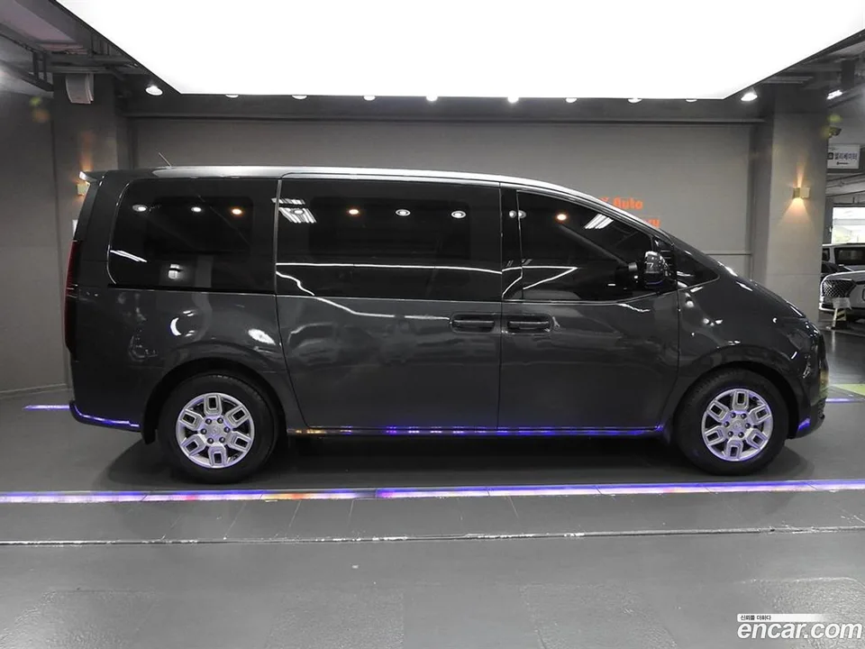 Hyundai Staria 3 2022 — thumbnail 3