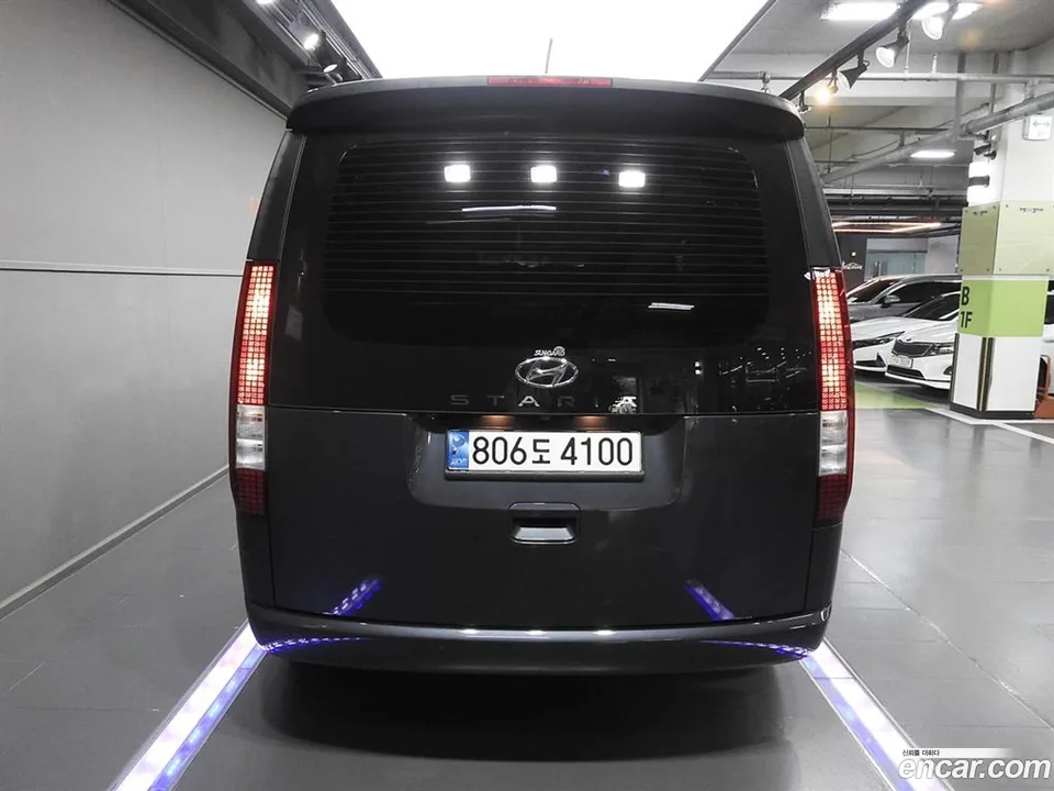 Hyundai Staria 3 2022 — thumbnail 4