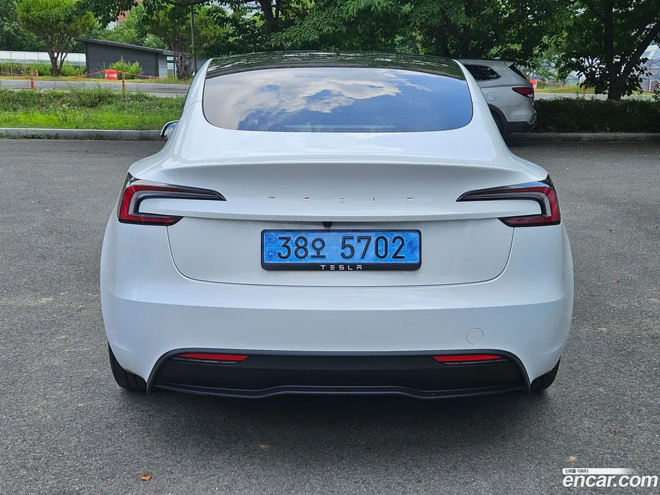 Tesla Model 3 RWD 2025 — thumbnail 4