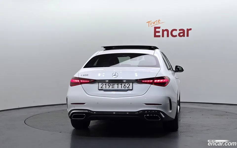 Mercedes-Benz C-Class C200 AMG Line 2025 — thumbnail 4