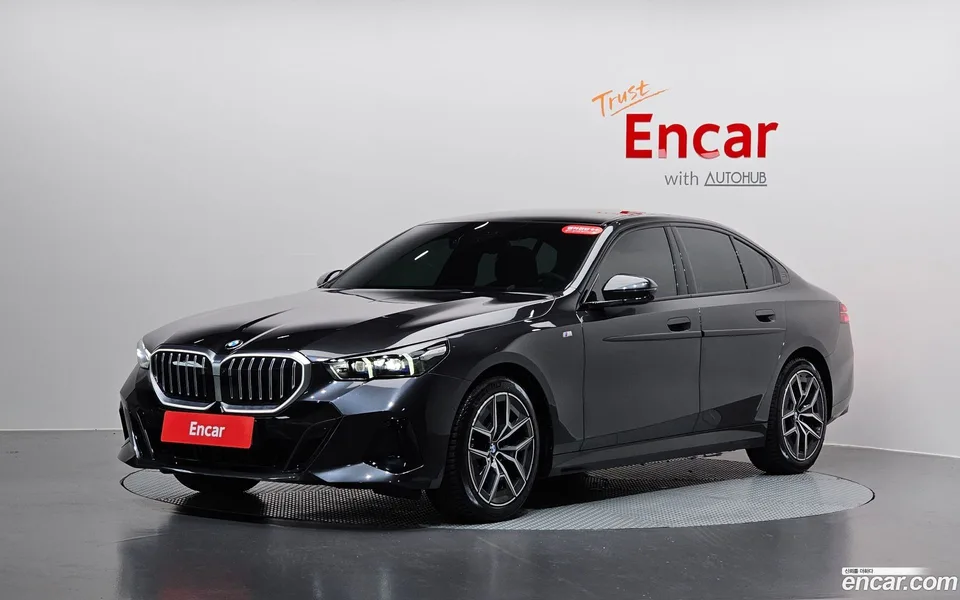 BMW 5 Series 520i M 2025 — photo 1, buy with delivery to Moscow