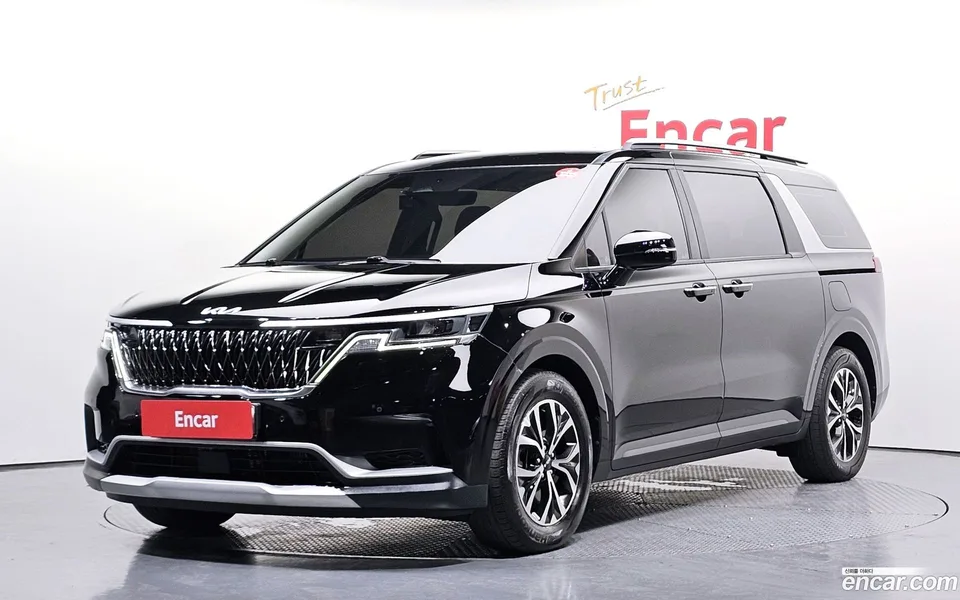 Kia Carnival 9 2022 — photo 1, buy with delivery to Moscow