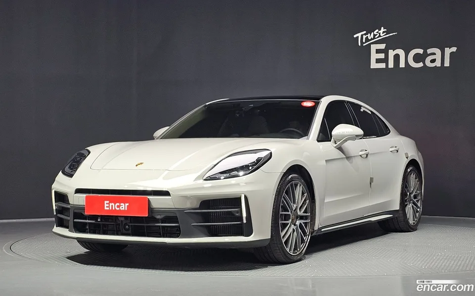 Porsche Panamera (976) 2024
