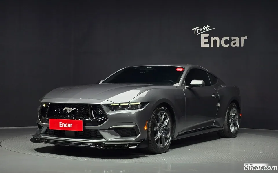 Ford Mustang 2.3 2025 — photo 1, buy with delivery to Moscow