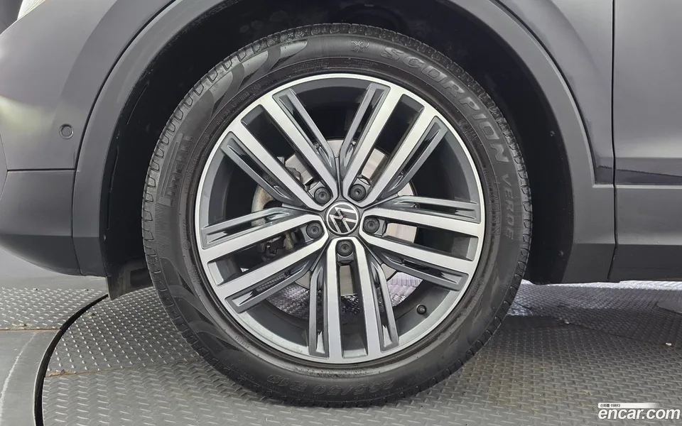 Volkswagen Tiguan 2.0 TDI 2022 — thumbnail 2
