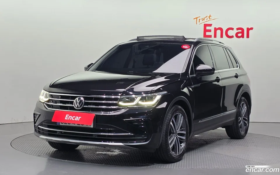 Volkswagen Tiguan 2.0 TDI 2022 — photo 1, buy with delivery to Moscow